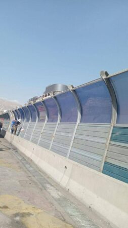 آغاز مرمت عایقهای صوتی بزرگراه صدر در منطقه یک آغاز مرمت عایقهای صوتی بزرگراه صدر در منطقه یک
