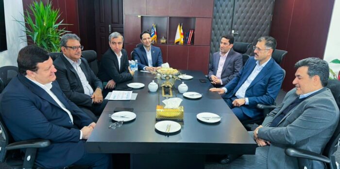دیدار مدیرعامل بانک ملت با مدیرعامل شرکت پتروشیمی نوری دیدار مدیرعامل بانک ملت با مدیرعامل شرکت پتروشیمی نوری