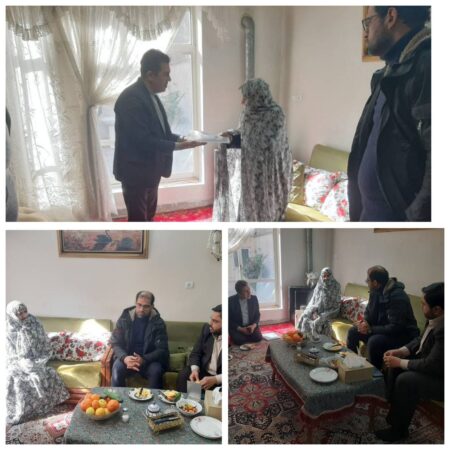ادای احترام مدیران منطقه ۱۰ ،به خانواده معزز شهید احمد تقی زاده ادای احترام مدیران منطقه ۱۰ ،به خانواده معزز شهید احمد تقی زاده