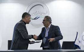 قرارداد طراحی و ساخت یک تجهیز پتروشیمی کارون امضا شد قرارداد طراحی و ساخت یک تجهیز پتروشیمی کارون امضا شد