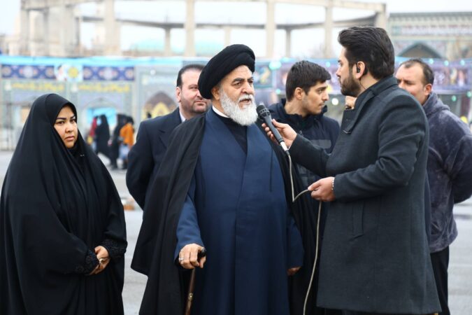 آبشار عاطفه ها پذیرای هزاران زائر جمکران شد آبشار عاطفه ها پذیرای هزاران زائر جمکران شد