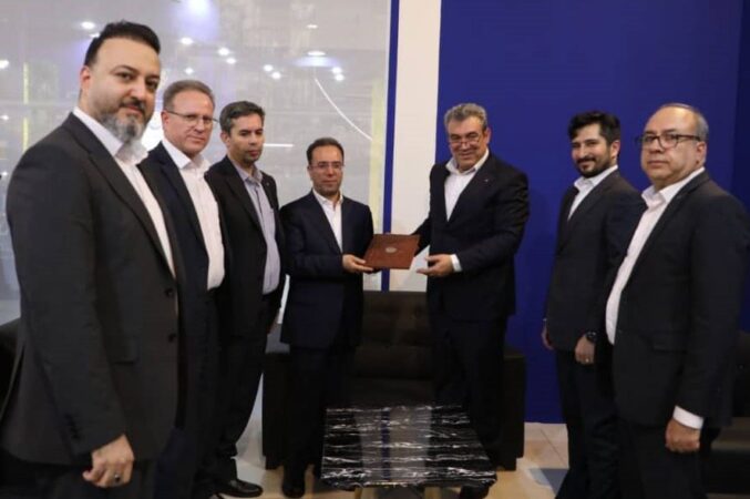 امضای سه تفاهمنامه همکاری توسط بانک سینا در اولین روز نمایشگاه تخصصی حمایت از ساخت داخل در صنعت نفت، گاز و پتروشیمی امضای سه تفاهمنامه همکاری توسط بانک سینا در اولین روز نمایشگاه تخصصی حمایت از ساخت داخل در صنعت نفت، گاز و پتروشیمی
