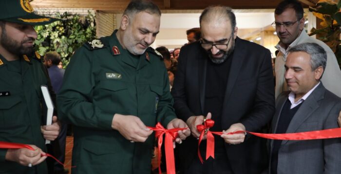 چهل و سومین نمایشگاه کتاب دهه فجر در شهرک شهید محمد منتظری افتتاح شد چهل و سومین نمایشگاه کتاب دهه فجر در شهرک شهید محمد منتظری افتتاح شد