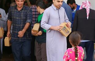 پتروشیمی پارس پکیج فرهنگی در نماز جمعه توزیع کرد پتروشیمی پارس پکیج فرهنگی در نماز جمعه توزیع کرد