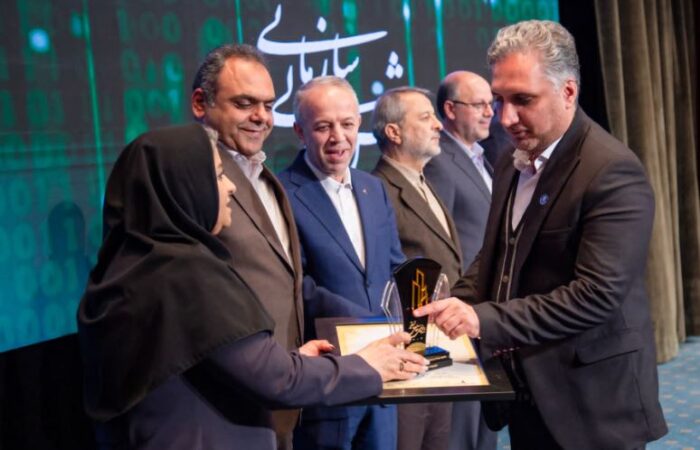تجلیل از بانک پارسیان به‌عنوان پیشگام حمایت از زیست‌بوم دانش‌بنیان
