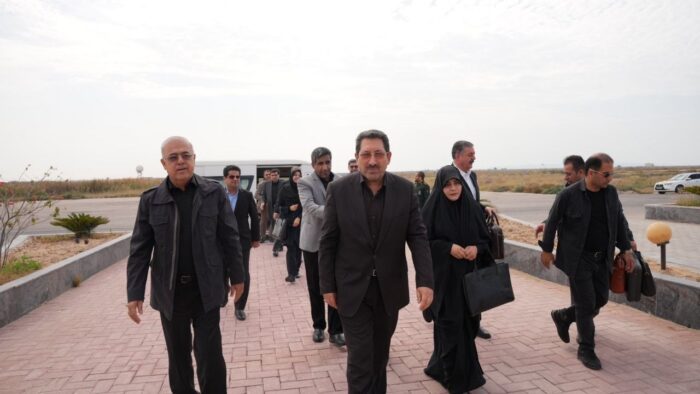 وزیر صنعت، معدن و تجارت وارد استان هرمزگان شد وزیر صنعت، معدن و تجارت وارد استان هرمزگان شد