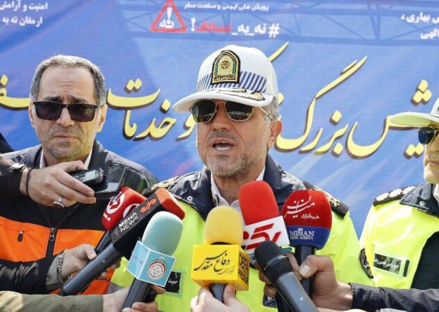 پلیس با امدادخودروهای غیرمجاز برخورد می کند پلیس با امدادخودروهای غیرمجاز برخورد می کند