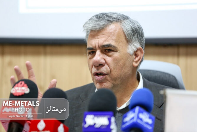 رئیس سازمان زمینشناسی و اکتشافاتمعدنی کشور تاکید کرد: نقش موثر پایگاه دادههای علوم زمین در جذب سرمایه برای معدن رئیس سازمان زمینشناسی و اکتشافاتمعدنی کشور تاکید کرد: نقش موثر پایگاه دادههای علوم زمین در جذب سرمایه برای معدن