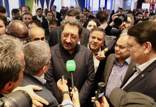 فولاد خوزستان فراتر از ظرفیت اسمی عمل کرده است/ کاهش یک میلیون تنی تولید فولاد خوزستان به دلیل محدودیتهای برقی فولاد خوزستان فراتر از ظرفیت اسمی عمل کرده است/ کاهش یک میلیون تنی تولید فولاد خوزستان به دلیل محدودیتهای برقی