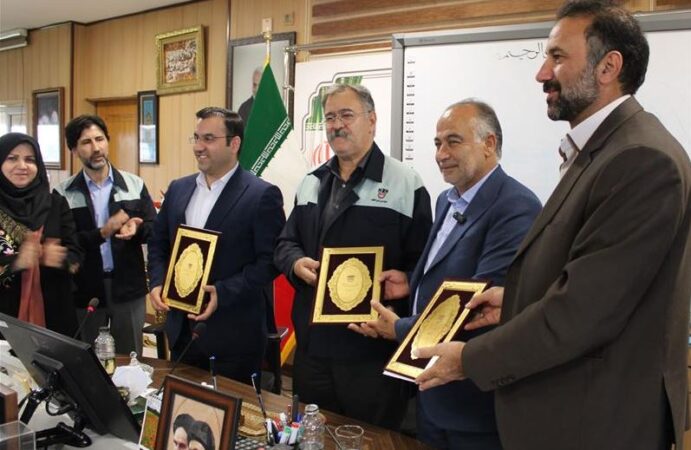بزرگترین تفاهمنامه فنی و حرفهای کشور بین ذوبآهن اصفهان و سازمان فنی و حرفهای کشور به امضا رسید بزرگترین تفاهمنامه فنی و حرفهای کشور بین ذوبآهن اصفهان و سازمان فنی و حرفهای کشور به امضا رسید