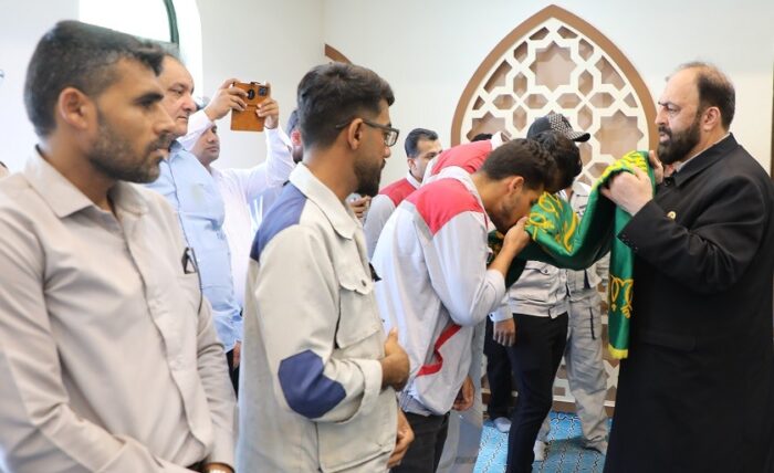 حضور کاروان خادمین حرم مطهر حضرت امام رضا (ع) در شرکت صبا فولاد خلیج فارس حضور کاروان خادمین حرم مطهر حضرت امام رضا (ع) در شرکت صبا فولاد خلیج فارس