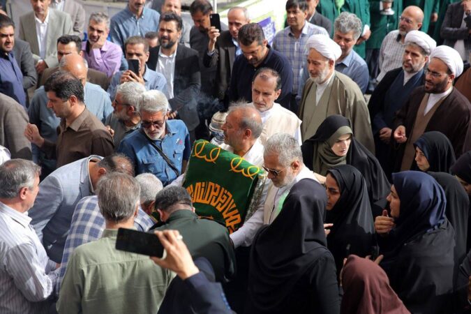 آیین پرچمگردانی بارگاه مطهر رضوی در مجتمع قضایی شهید مفتح برگزار شد آیین پرچمگردانی بارگاه مطهر رضوی در مجتمع قضایی شهید مفتح برگزار شد