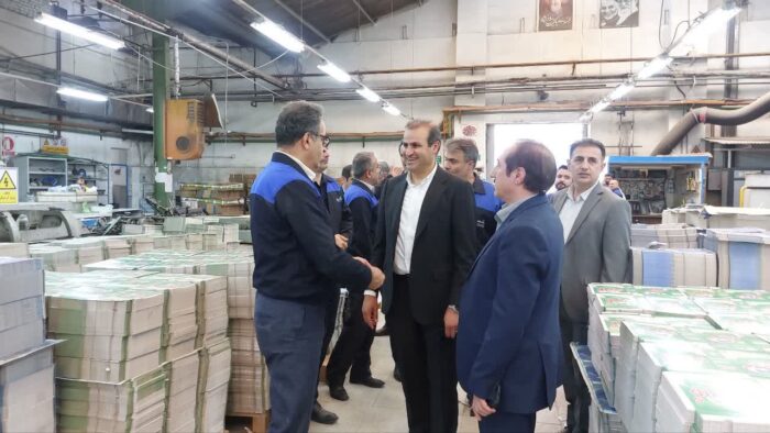 بازدید عضو هیئت مدیره گروه توسعه ملی از خطوط تولید پاکسان بازدید عضو هیئت مدیره گروه توسعه ملی از خطوط تولید پاکسان