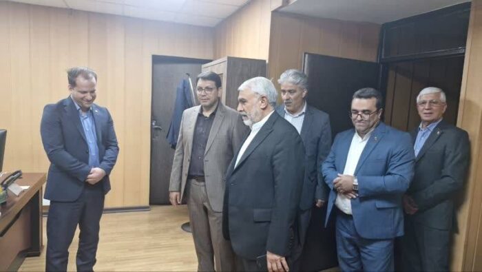 بازدید دكتر جوادی، مديرعامل موسسه اعتباري ملل، از واحدهای خدمت رسان صف و ستاد بازدید دكتر جوادی، مديرعامل موسسه اعتباري ملل، از واحدهای خدمت رسان صف و ستاد