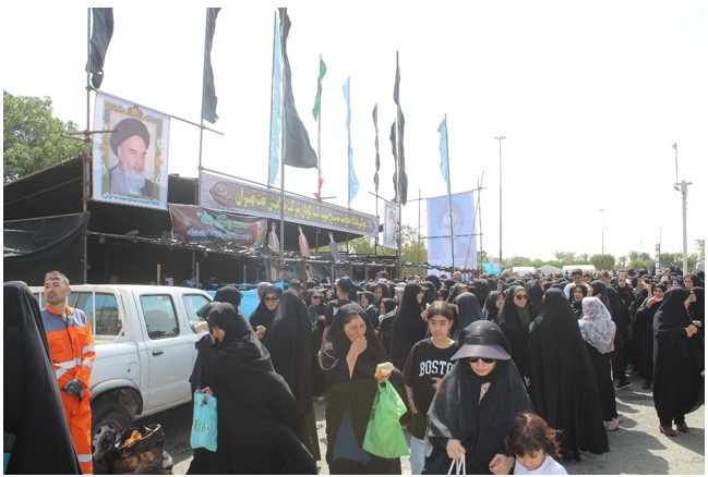 میزبانی شرکت پالایش نفت تهران از زائران عزادار مرقد مطهر بنیانگذار کبیر انقلاب اسلامی میزبانی شرکت پالایش نفت تهران از زائران عزادار مرقد مطهر بنیانگذار کبیر انقلاب اسلامی
