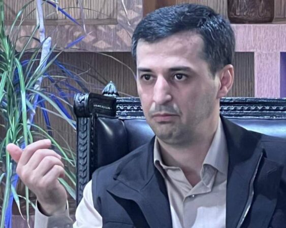 مدیرعامل شرکت معدنی و صنعتی چادرملو: غیرت همکارانم در جبهه تولید ستودنی است، یک ایران به شما افتخار میکند مدیرعامل شرکت معدنی و صنعتی چادرملو: غیرت همکارانم در جبهه تولید ستودنی است، یک ایران به شما افتخار میکند