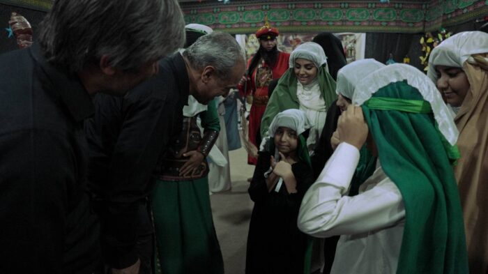 پذیرایی روزانه دو تا سه هزار زائر در موکب محبانالرضا(ع) مرز شلمچه پذیرایی روزانه دو تا سه هزار زائر در موکب محبانالرضا(ع) مرز شلمچه