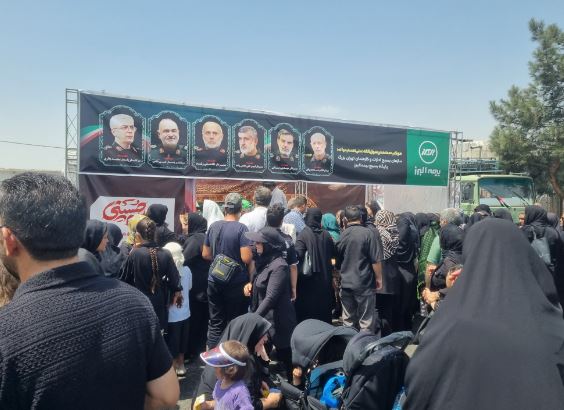 برپایی موکب خدمت رسانی بیمه البرز در مسیر راهپیمایی جاماندگان اربعین حسینی برپایی موکب خدمت رسانی بیمه البرز در مسیر راهپیمایی جاماندگان اربعین حسینی