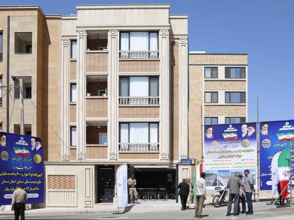 با حضور وزیر کشور، ۲۶۰۰ واحد مسکونی نهضت ملی تامین مالی شده توسط بانک مسکن در استان سمنان افتتاح شد با حضور وزیر کشور، ۲۶۰۰ واحد مسکونی نهضت ملی تامین مالی شده توسط بانک مسکن در استان سمنان افتتاح شد