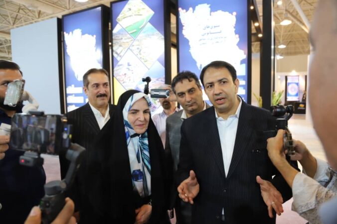 حضور مشاور رئیسجمهور در پاویون اختصاصی مناطق آزاد در ششمین نمایشگاه بینالمللی حمل و نقل و لجستیک حضور مشاور رئیسجمهور در پاویون اختصاصی مناطق آزاد در ششمین نمایشگاه بینالمللی حمل و نقل و لجستیک