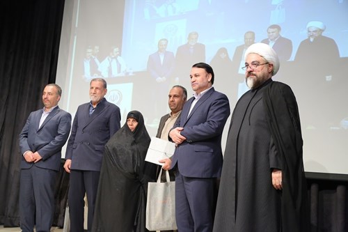 مراسم گرامیداشت هفته دفاع مقدس و یادواره ۴۳ شهید بانک سپه برگزار شد مراسم گرامیداشت هفته دفاع مقدس و یادواره ۴۳ شهید بانک سپه برگزار شد