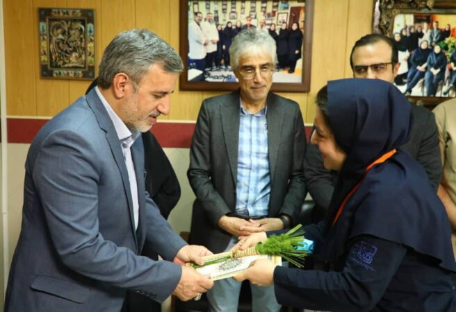 تجلیل شهردار منطقه ۱۲ از پرستاران بیمارستان های منطقه  تجلیل شهردار منطقه ۱۲ از پرستاران بیمارستان های منطقه