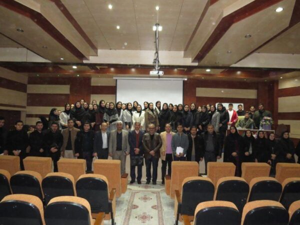 برگزاری دوره‌های آموزشی «کاربرد هوش مصنوعی در تدوین مقالات و پایان‌نامه‌های دانشجویی» در منطقه آزاد ماکو