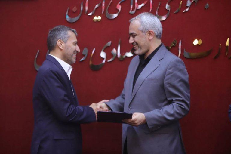 با حکم وزیر اقتصاد؛ «حسین فروزان» به عنوان دبیر شورایعالی مناطق آزاد و ویژه اقتصادی منصوب شد