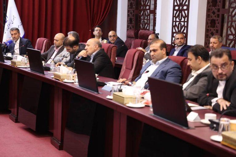 وزیر اقتصاد در نشست مشترک با دبیر شورایعالی و مدیران مناطق آزاد: مناطق آزاد باید الگوی سایر مناطق و پروژه‌های اقتصادی کشور باشند